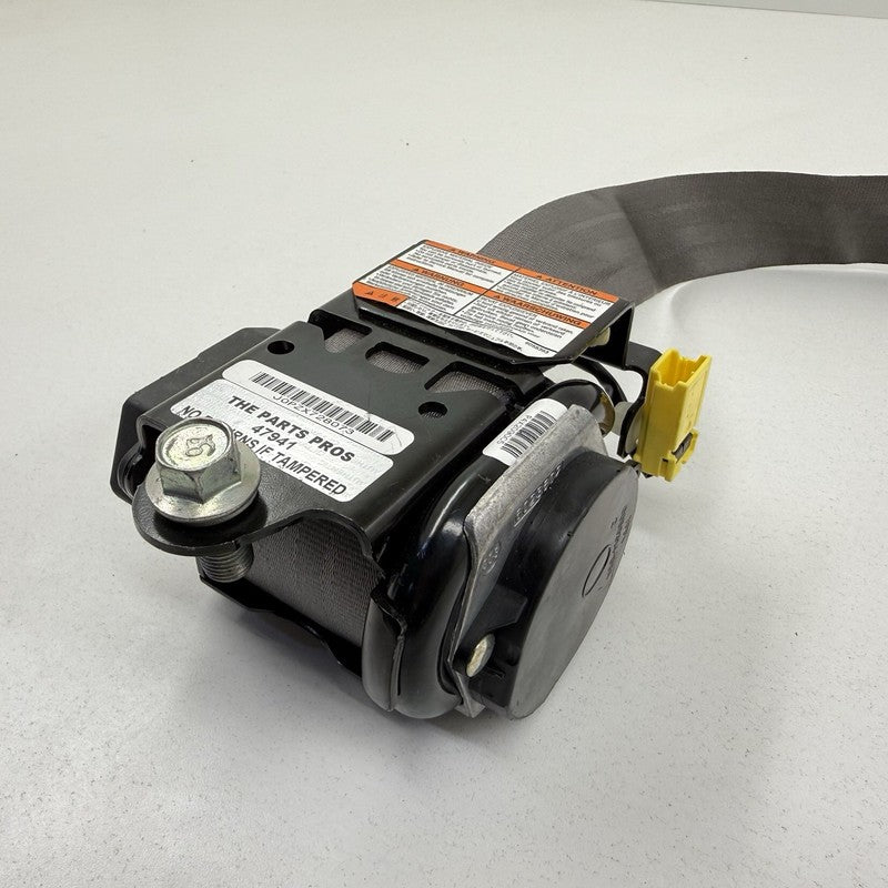 81450-TK8-A010-M1 / 81450 TK8 A010 M1 / 81450TK8A010M1 11-17 Honda Odyssey Passenger Right Front Seatbelt Seat Belt Retr