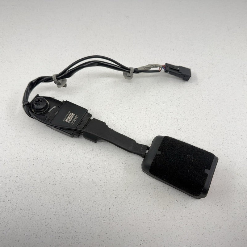 24-26 Ford Mustang Passenger Right Front Seat Belt Seatbelt Buckle OEM