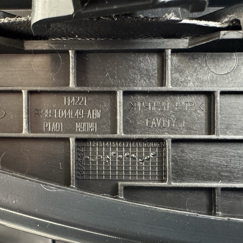 PR3B C045B44 DD37MC / PR3BC045B44DD37MC 24-26 Ford Mustang Performance Pack Center Console Panel Cover W/ Knee Pads OEM