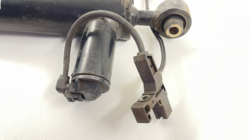 2123203230 / A2123203230 / A 212 320 32 30 3230 10-13 MERCEDES W212 E63 PASSENGER RIGHT REAR SHOCK STRUT ABSORBER 212320