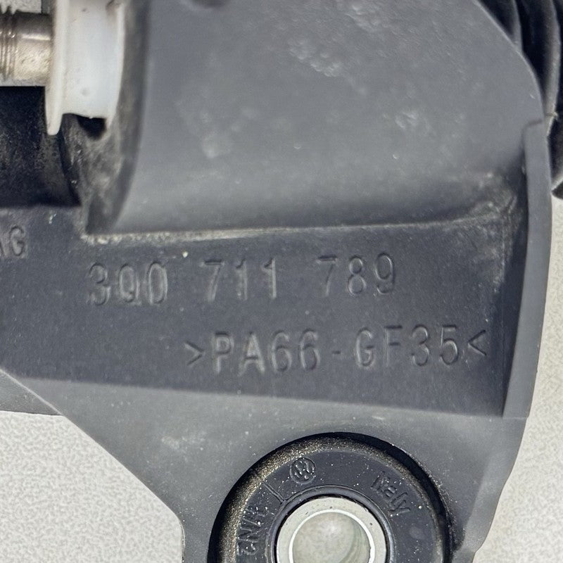 5Q0-711-091-E / 5Q0 711 091 E / 5Q0711091E 22-25 VOLKSWAGEN GOLF R MANUAL GEAR BOX SHIFTER SHIFT LEVER HANDLE ASSEMBLY O