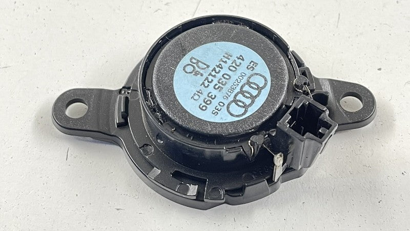 420 035 399 / 420035399 08-15 AUDI R8 BANG & OLUFSEN SPEAKER TWEETER 420035399 OEM