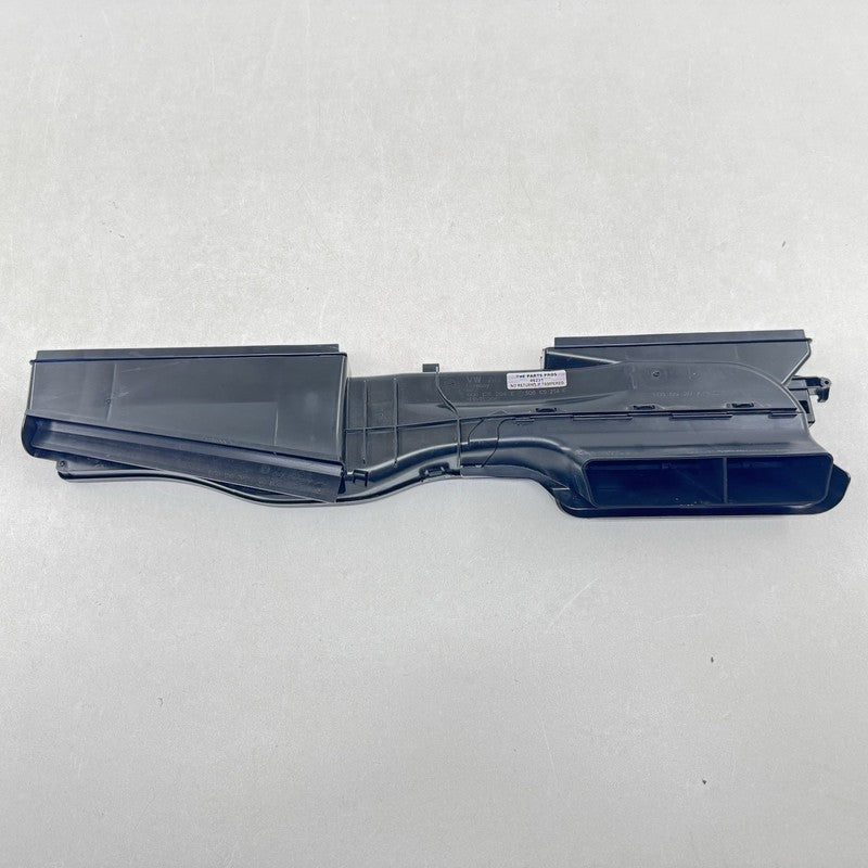 5Q0 129 254 E / 5Q0129254E 22-25 VOLKSWAGEN GOLF R MK8 AIR INTAKE DUCT TUBE GUIDE 5Q0129254E OEM