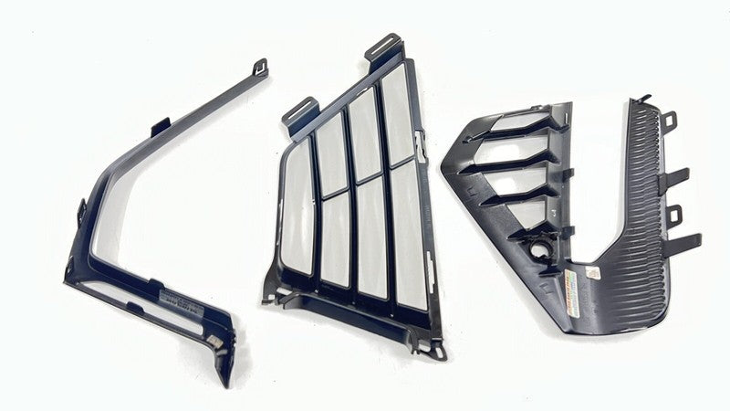 84579470 22-24 CADILLAC CT4 V BLACKWING RIGHT FRONT BUMPER GRILL TRIM SET OF 3 OEM