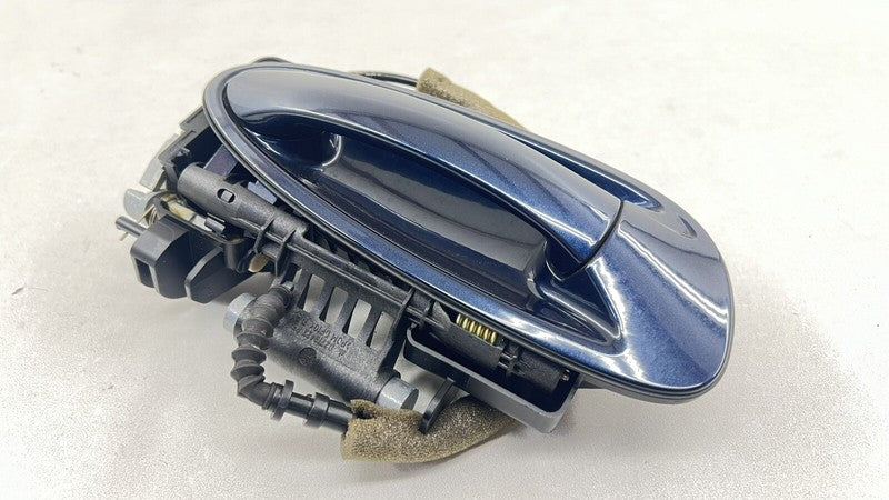 970.537.064.04 / 970 537 064 04 / 97053706404 10-16 PORSCHE PANAMERA PASSENGER RIGHT REAR EXTERIOR DOOR HANDLE ASSEMBLY 