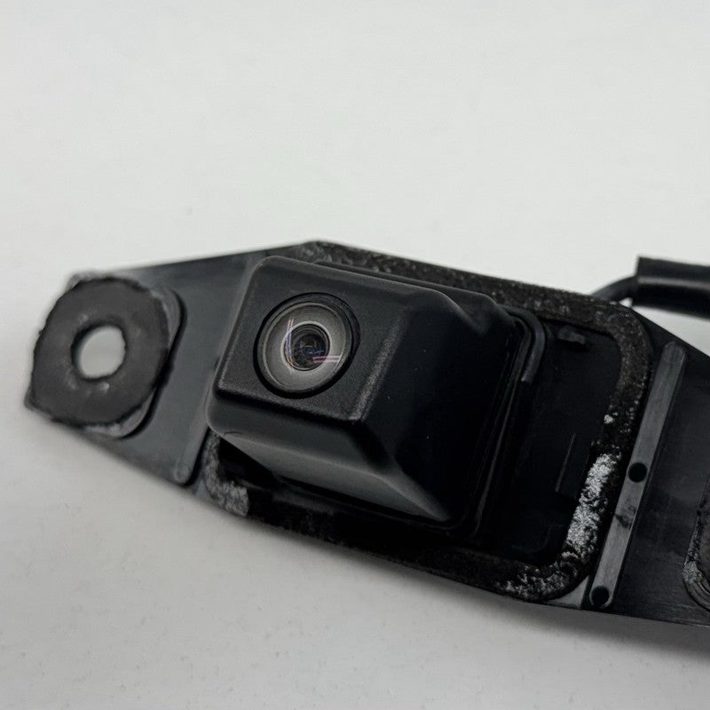 86790-53010 / 86790 53010 / 8679053010 06-13 Lexus IS250 IS350 IS F Rear View Reverse Backup Camera 86790-53010 OEM