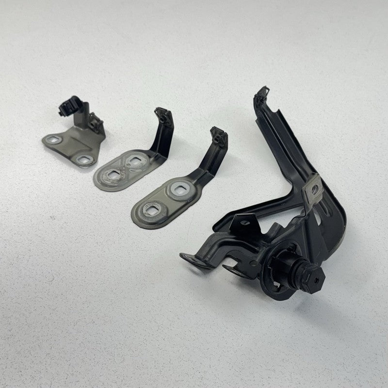 12-16 BMW M5 F10 Passenger Right Front Side Fender Wing Holder Bracket Set OEM