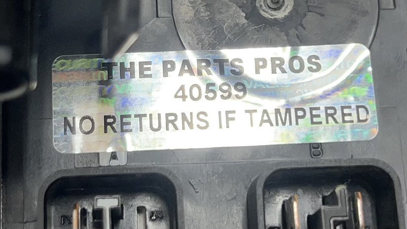 4G43-14A073-AJ / 4G43 14A073 AJ / 4G4314A073AJ 07-17 ASTON MARTIN VANTAGE REAR FUSE RELAY JUNCTION BOX 4G43-14A073-AJ OE