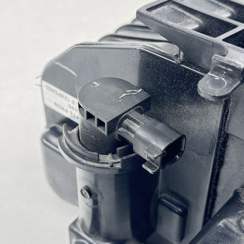 8452 4033 / 84524033 22-25 CADILLAC CT5 V BLACKWING FUEL EVAP VAPOR CHARCOAL EMISSION CANISTER OEM