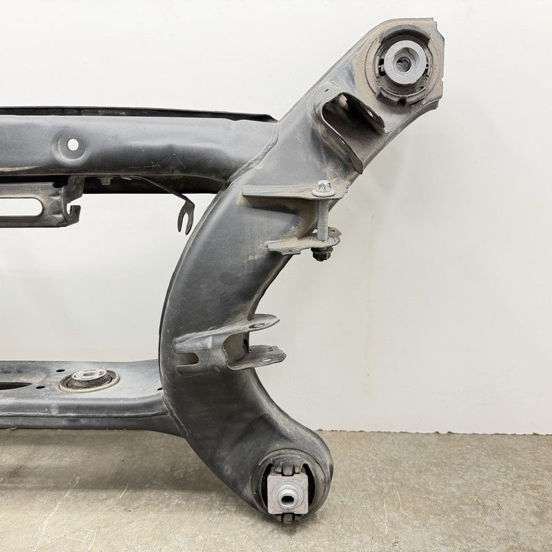 08-14 Mercedes W204 C250 Rear Subframe Crossmember Cradle 2043520106 O