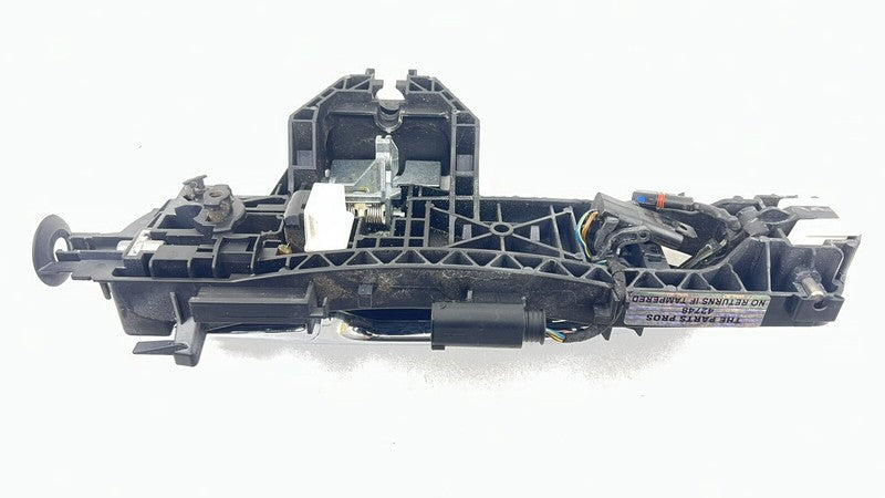 2047602434 / A2047602434 / A 204 760 24 34 2424 12-18 MERCEDES BENZ CLS550 W218 PASSENGER RIGHT REAR DOOR HANDLE BLACK O