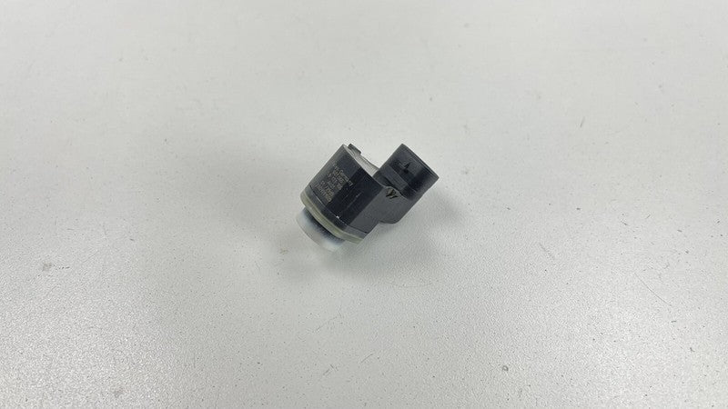 9 173 106 09-15 BMW 7 SERIES F01 F02 REAR BUMPER PARKING SENSOR DISTANCE WHITE 9173106 OEM