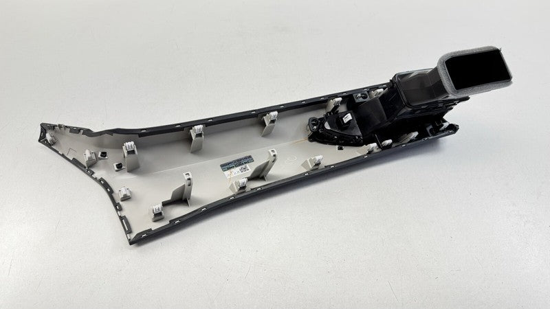 66110FN14A 24-25 SUBARU CROSSTREK RIGHT FRONT DASH AIR VENT GRILLE GRILL W/ TRIM OEM