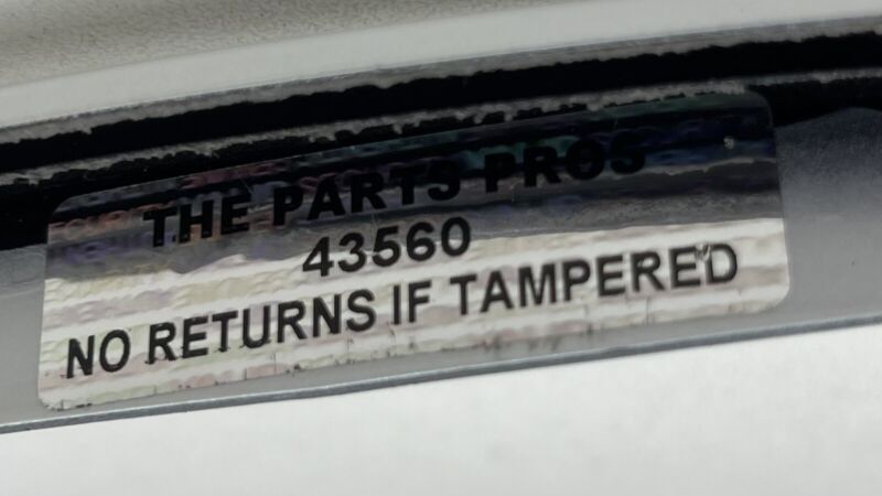 63873-6GR0B / 63873 6GR0B / 638736GR0B 24-25 NISSAN Z NISMO LEFT & RIGHT FRONT FENDER FLARE TRIM MOULDING WHITE OEM