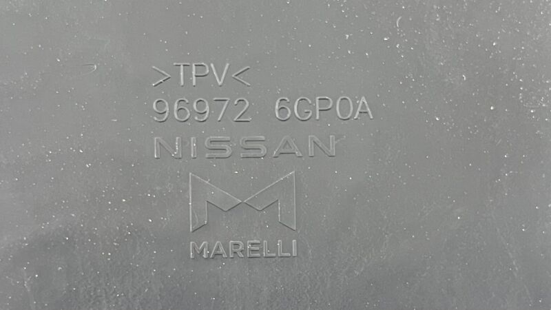 96972-6GP0A / 96972 6GP0A / 969726GP0A 22-25 NISSAN Z CENTER CONSOLE TRAY COVER TRIM WITH RUBBER MAT OEM