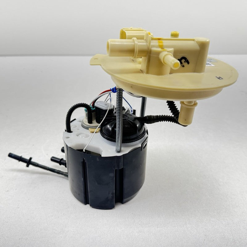 8561 7033 / 85617033 22-25 CADILLAC CT5 V BLACKWING GAS TANK FUEL PUMP SENDING UNIT 85617033 OEM