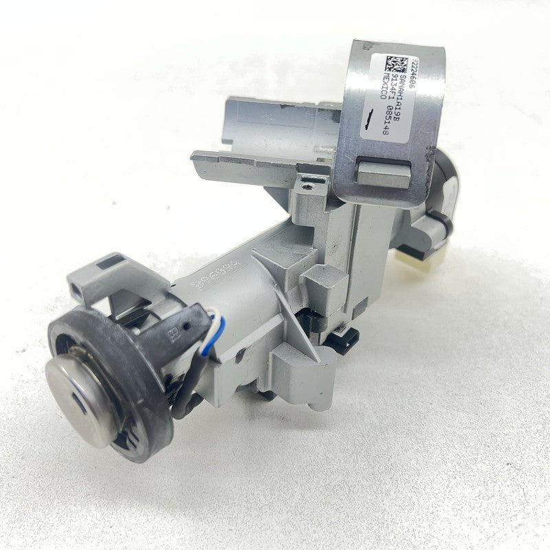 13502301 10-15 CHEVROLET CAMARO SS STEERING COLUMN IGNITION SWITCH CYLINDER WITH KEY OEM