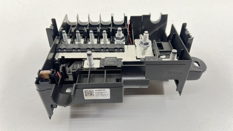 84986478 22-24 CADILLAC CT4 V BLACKWING REAR BATTERY FUSE RELAY JUNCTION BOX 84986478 OEM