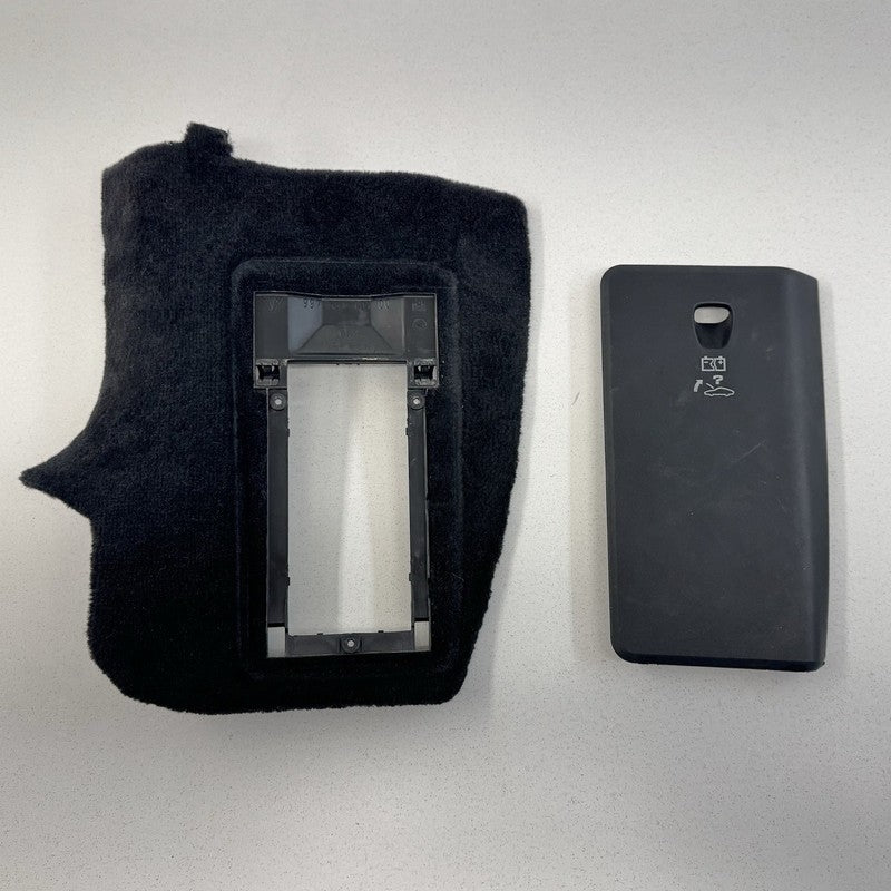 997 551 621 00 / 99755162100 05-12 Porsche 911 997 Boxster Cayman 987 Kick Panel Fuse Box Cover With Trim OEM