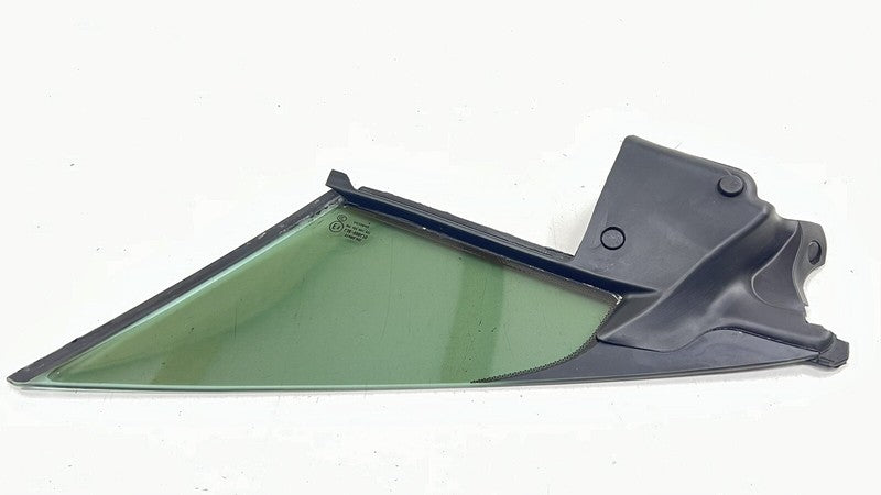 43R-000470 / 43R 000470 / 43R000470 07-17 ASTON MARTIN VANTAGE RIGHT FRONT DOOR CORNER VENT GLASS WINDOW OEM
