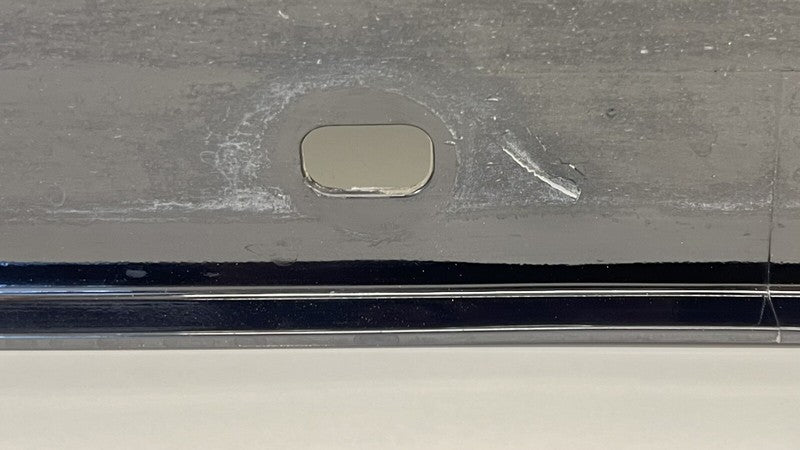 A 218 690 02 40 0240 / A2186900240 / 2186900240 12-14 MERCEDES-BENZ CLS550 RIGHT SIDE SKIRT ROCKER PANEL COVER TRIM BLAC