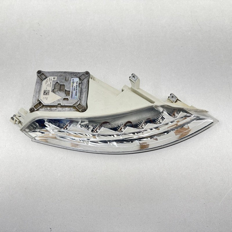 7 176 872 / 7176872 08-10 BMW M6 E63 E64 RIGHT FRONT TURN SIGNAL DRL DAY TIME RUNNING LIGHT LAMP OEM