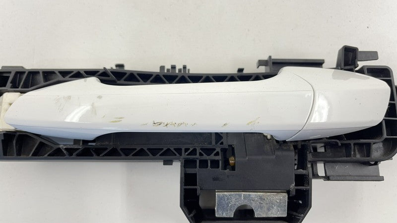2047602134 / A2047602134 / A 204 760 21 34 08-14 MERCEDES BENZ W204 C CLASS DRIVER LEFT REAR EXTERIOR DOOR HANDLE OEM