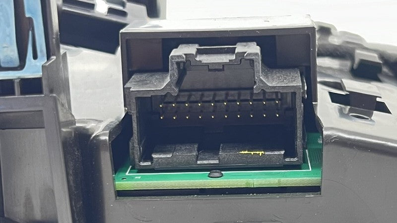 23298802 22-24 CADILLAC CT5 FRONT OVERHEAD CONSOLE LIGHT LAMP CONTROL PANEL DOME OEM