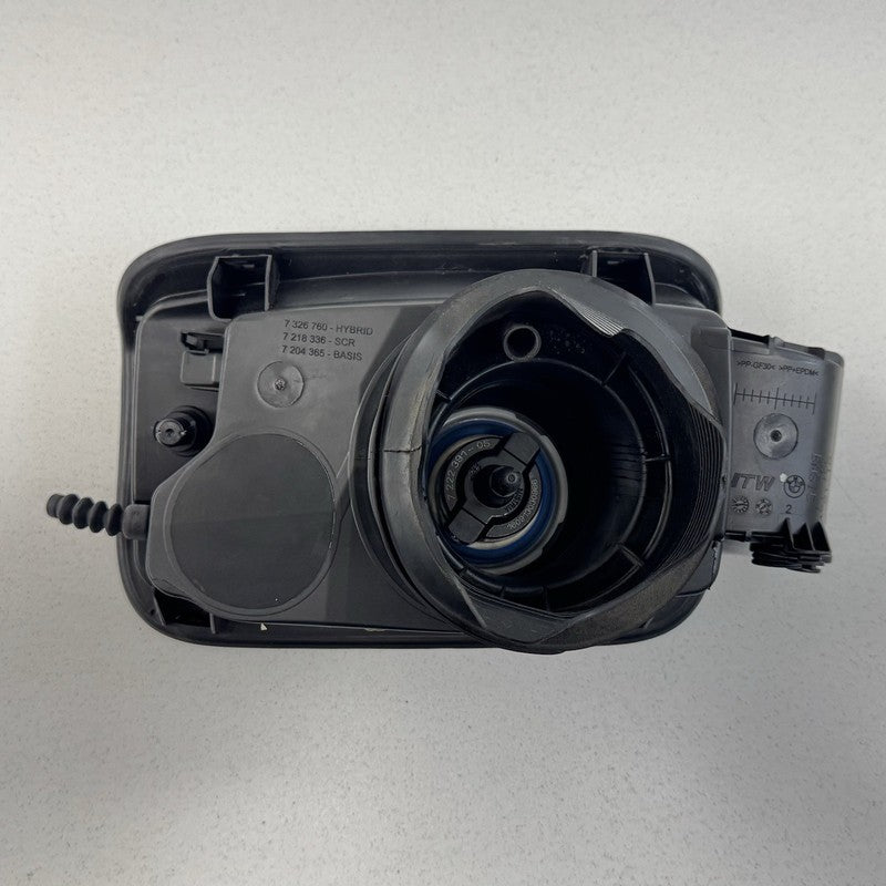 51177204365 11-16 BMW M5 528 535 550 F10 Fuel Tank Gas Cap Door Lid Cover Black OEM