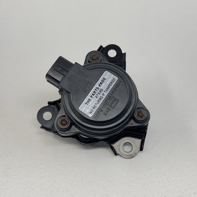 35580-47030 / 35580 47030 / 3558047030 12-17 Toyota Prius V Transmission Shifter Shift Actuator 35580-47030 OEM