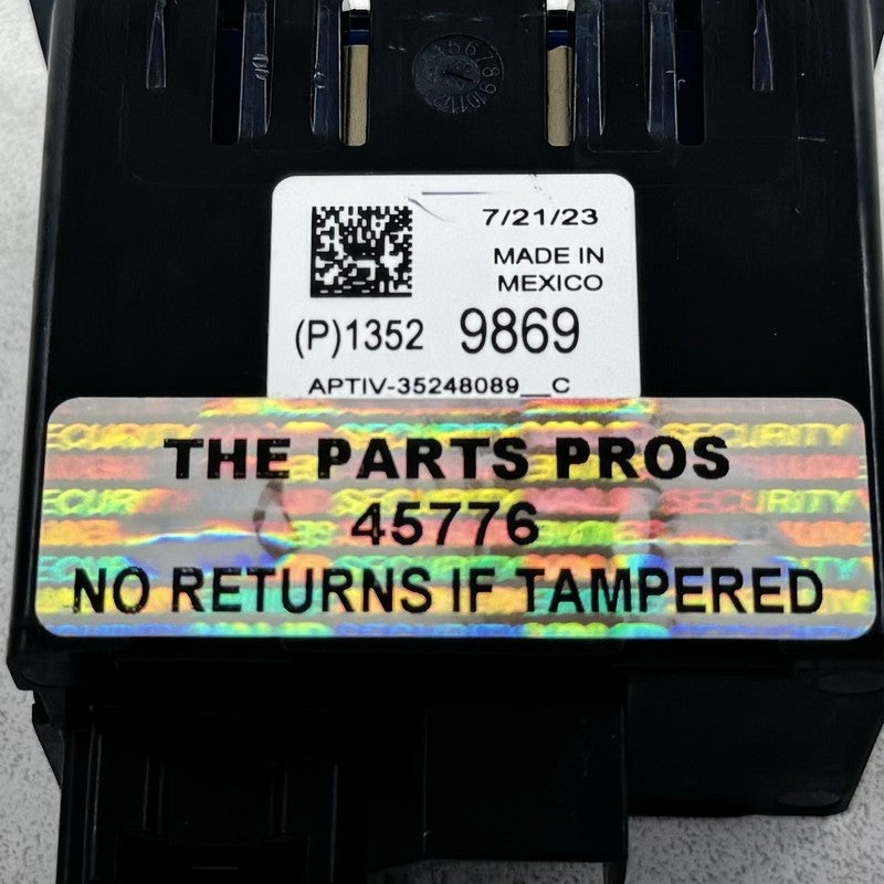 13529869 22-24 CADILLAC CT5 V BLACKWING CENTER CONSOLE USB PORT SD CARD SLOT READER OEM