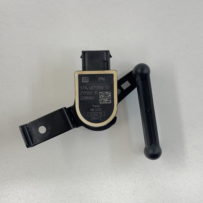 6 870 000 / 6870000 BMW M2 M3 M4 F80 F82 F83 F87 Left Rear Suspension Headlight Level Sensor OEM