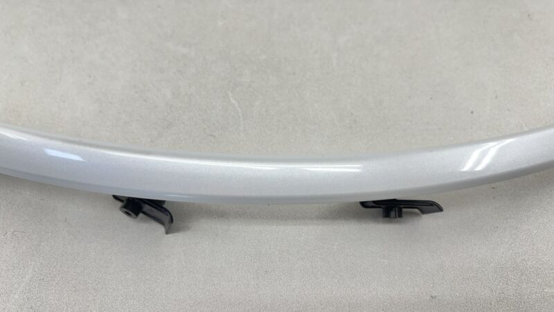 63873-6GR0B / 63873 6GR0B / 638736GR0B 24-25 NISSAN Z NISMO LEFT & RIGHT FRONT FENDER FLARE TRIM MOULDING WHITE OEM