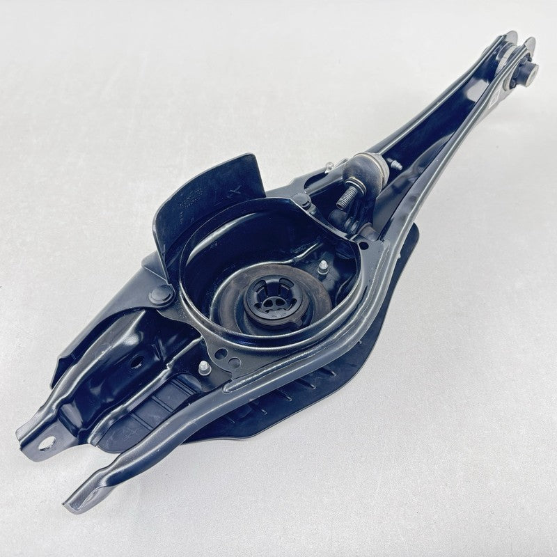 5WA-407-621 / 5WA 407 621 / 5WA407621 22-25 VOLKSWAGEN GOLF R MK8 LEFT REAR SPINDLE KNUCKLE HUB W/ CONTROL ARM SET OEM