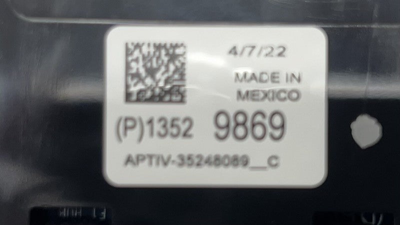 13529869 22-24 CADILLAC CT4 V BLACKWING CENTER CONSOLE USB PORT SD CARD SLOT READER OEM