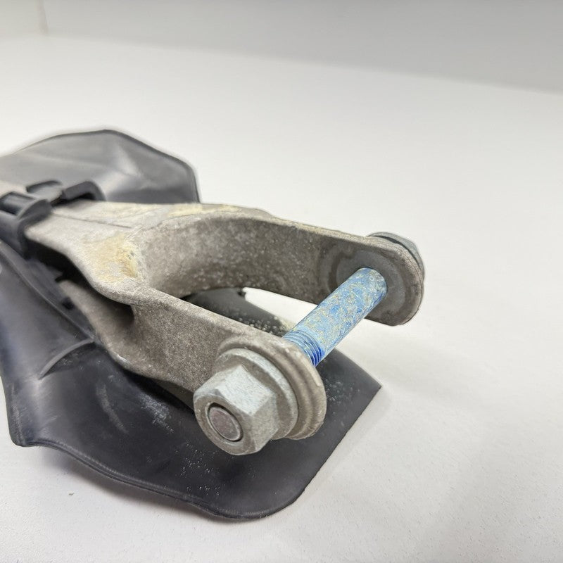 997 351 801 02 / 99735180102 05-12 Porsche Boxster Cayman 987 Left Front Knuckle Hub W/ Control Arm Set OEM