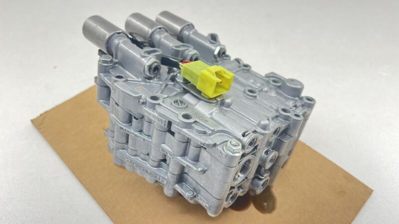 C33310036 24-25 SUBARU CROSSTREK 2.5L FB25D TRANSMISSION SHIFT SOLENOID VALVE BLOCK OEM