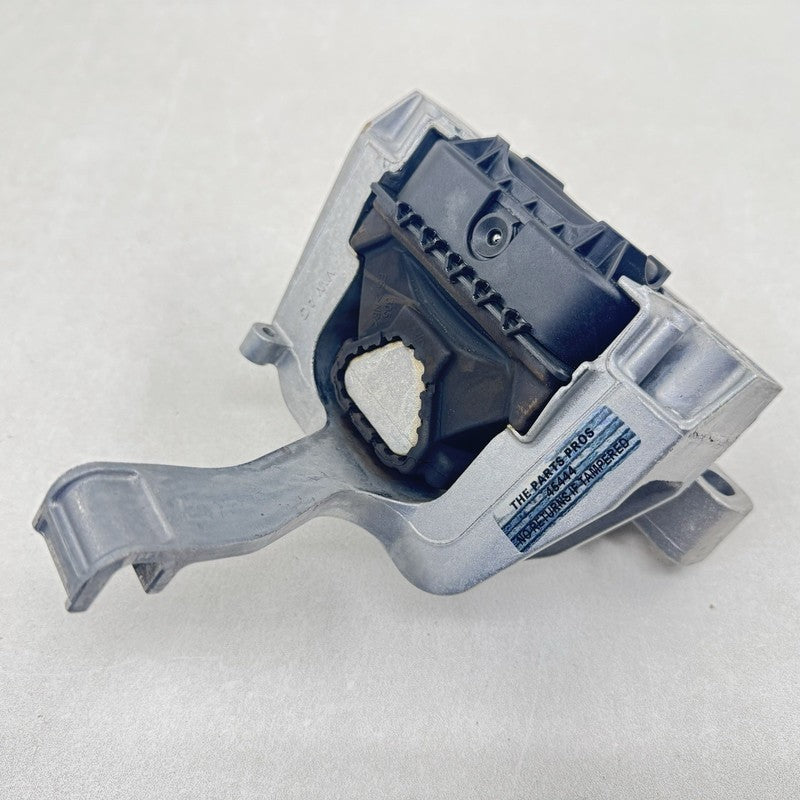 5WA-199-262-E / 5WA 199 262 E / 5WA199262E 22-25 VOLKSWAGEN GOLF R MK8 RIGHT MOTOR ENGINE MOUNT SUPPORT BRACKET OEM