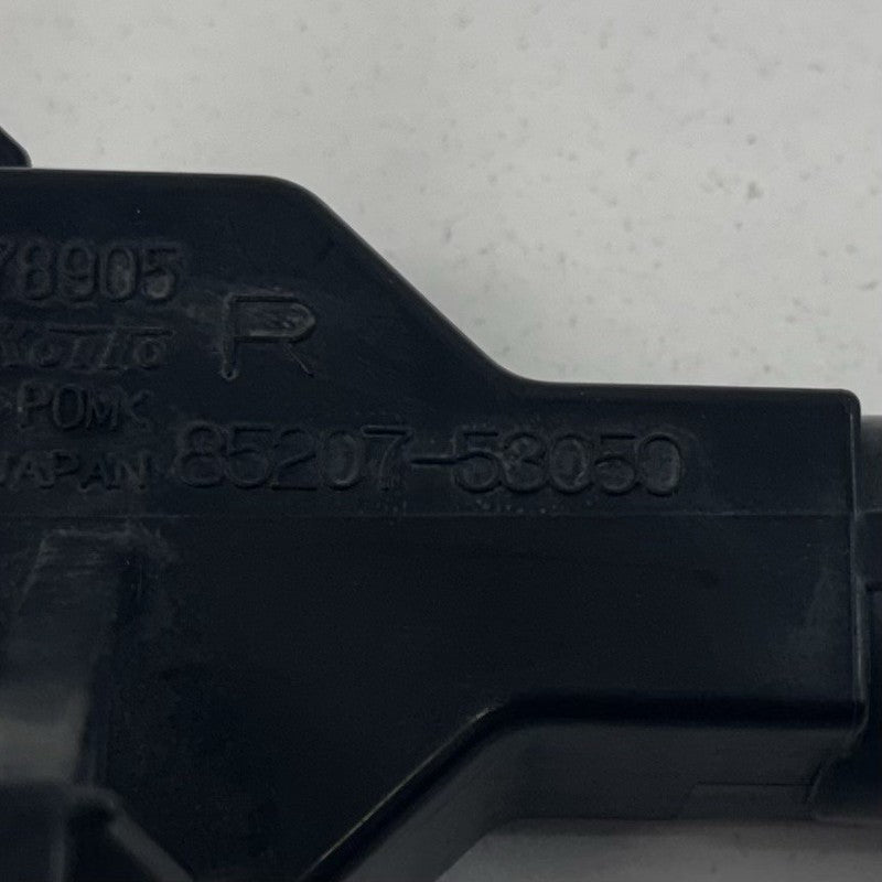 85207-53050 / 85207 53050 / 8520753050 08-14 Lexus IS F Right Front Headlight Head Light Lamp Washer 85207-53050 OEM