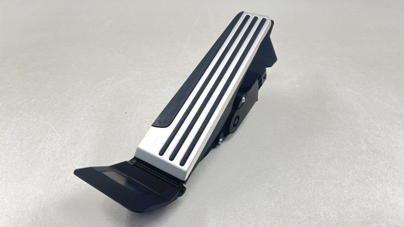 18002-1NC0C / 18002 1NC0C / 180021NC0C 24-25 NISSAN Z NISMO GAS PEDAL THROTTLE ACCELERATOR SENSOR 18002-1NC0C OEM