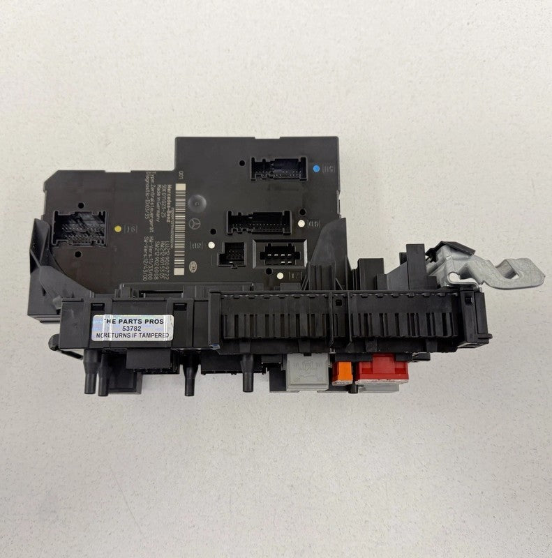 10-18 Mercedes W212 W218 CLS550 E550 Rear SAM Module Relay Fuse Box OE