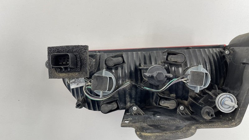 05028781 08-14 DODGE CHALLENGER DRIVER LEFT REAR OUTER TAILLIGHT TAIL LIGHT LAMP OEM