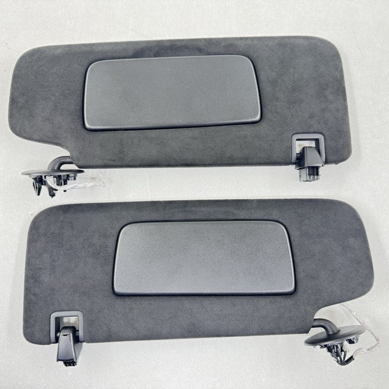 1359 1872 / 13591872 22-25 CADILLAC CT5 V BLACKWING LEFT AND RIGHT SUNVISOR SUN VISOR PAIR SUEDE OEM