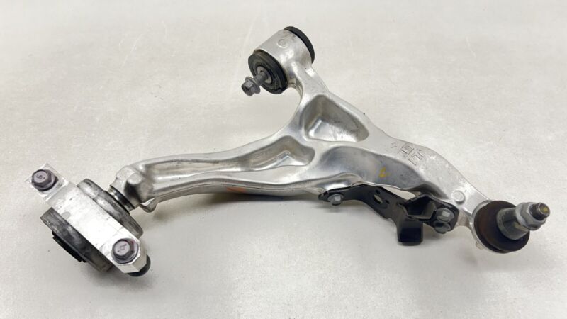 Does Not Apply 24-25 NISSAN Z NISMO DRIVER LEFT FRONT SUSPENSION CONTROL ARM SET OEM