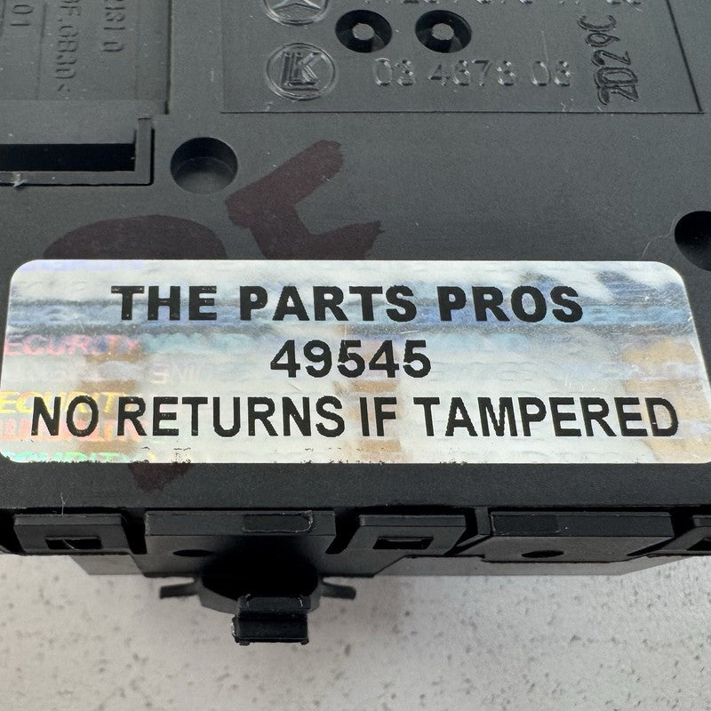 A2048701758 / 204 870 17 58 / 2048701758 08-14 Mercedes W204 C250 Passenger Right Front Seat Control Switch OEM