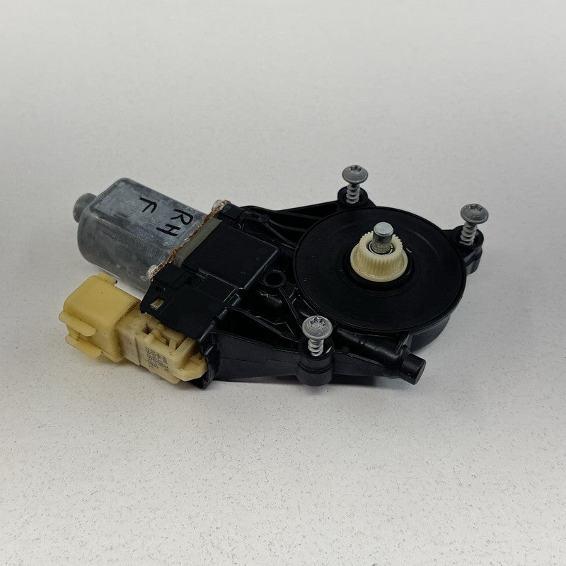 E 840 368 002 / E840368002 14-24 Maserati Ghibli Right Front Or Right Rear Door Window Regulator Motor OEM