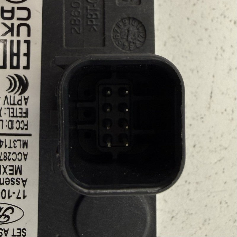 ML3T 14H031 AK / ML3T14H031AK 24-26 Ford Mustang Rear Blind Spot Radar Sensor Left Or Right ML3T-14H031-AK OEM