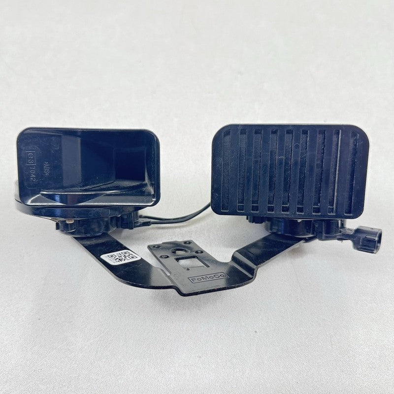 PR3T-13A803-AA / PR3T 13A803 AA / PR3T13A803AA 24-25 Ford Mustang GT Low High Note Pitch Tone Horn Siren Alarm Signal Pa