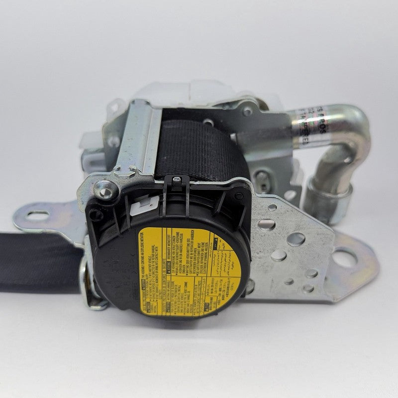 7X1650-P / 7X1650 P / 7X1650P 12-17 Toyota Prius V Passenger Right Front Seatbelt Seat Belt Retractor OEM