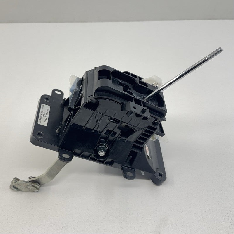 33521-53050 / 33521 53050 / 3352153050 08-14 Lexus IS F Transmission Shifter Gear Box Selector Lever 33521-53050 OEM